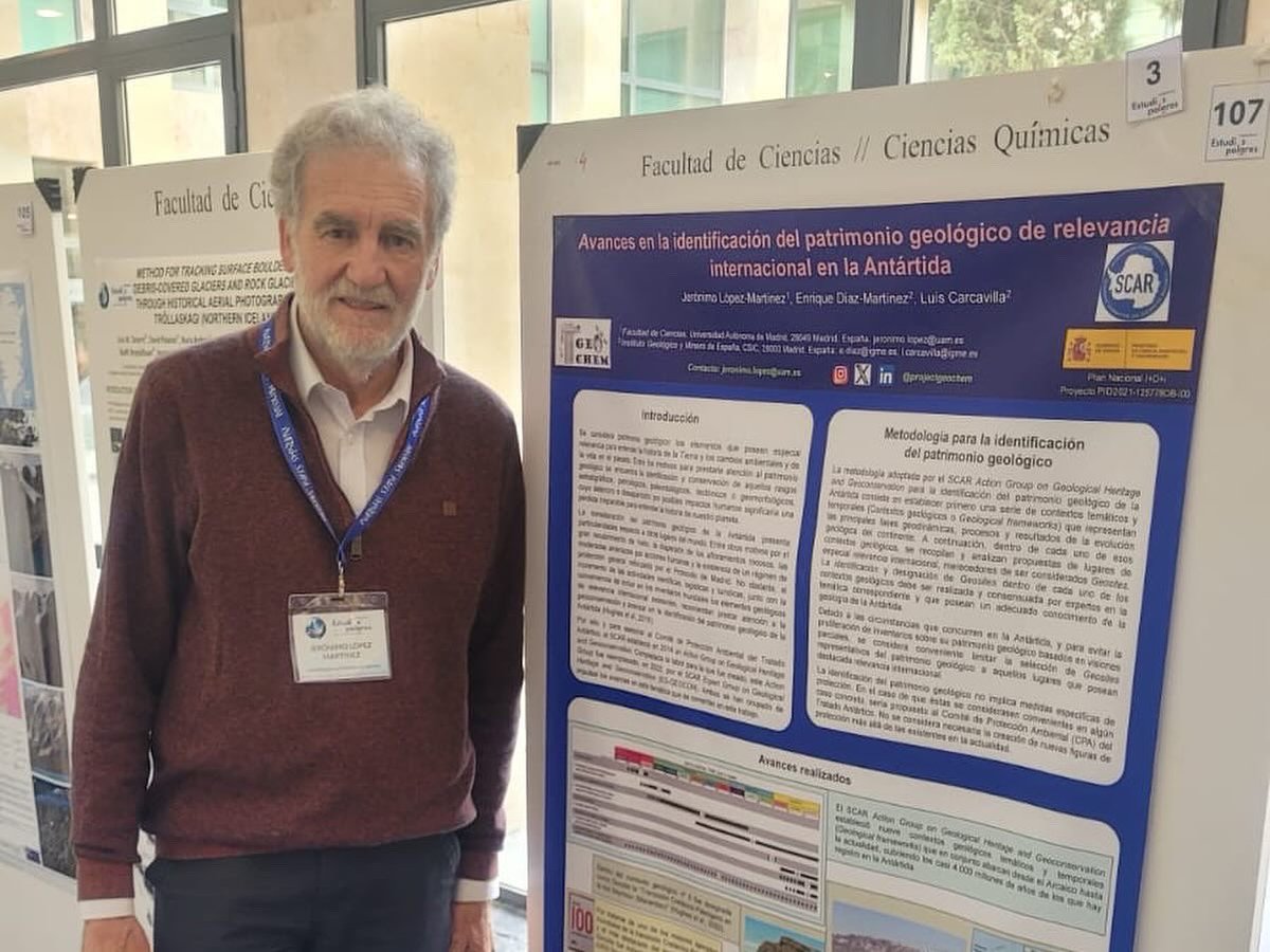 projectgeochem's tweet photo. Pt1. The GEOCHEM team 🇦🇶 presenting the project as oral and posters at the X Simposium of Polar Studies in Salamanca, Spain 🇪🇸 from the 15th to 17th of May 2024.
Dr. Thomas Schmid, Dr. Jerónimo López Martínez, Dr. Antonio Garralón Lafuente.
#GEOCHEM #antarctica #estudiospolares https://t.co/ewDqk2T3cm