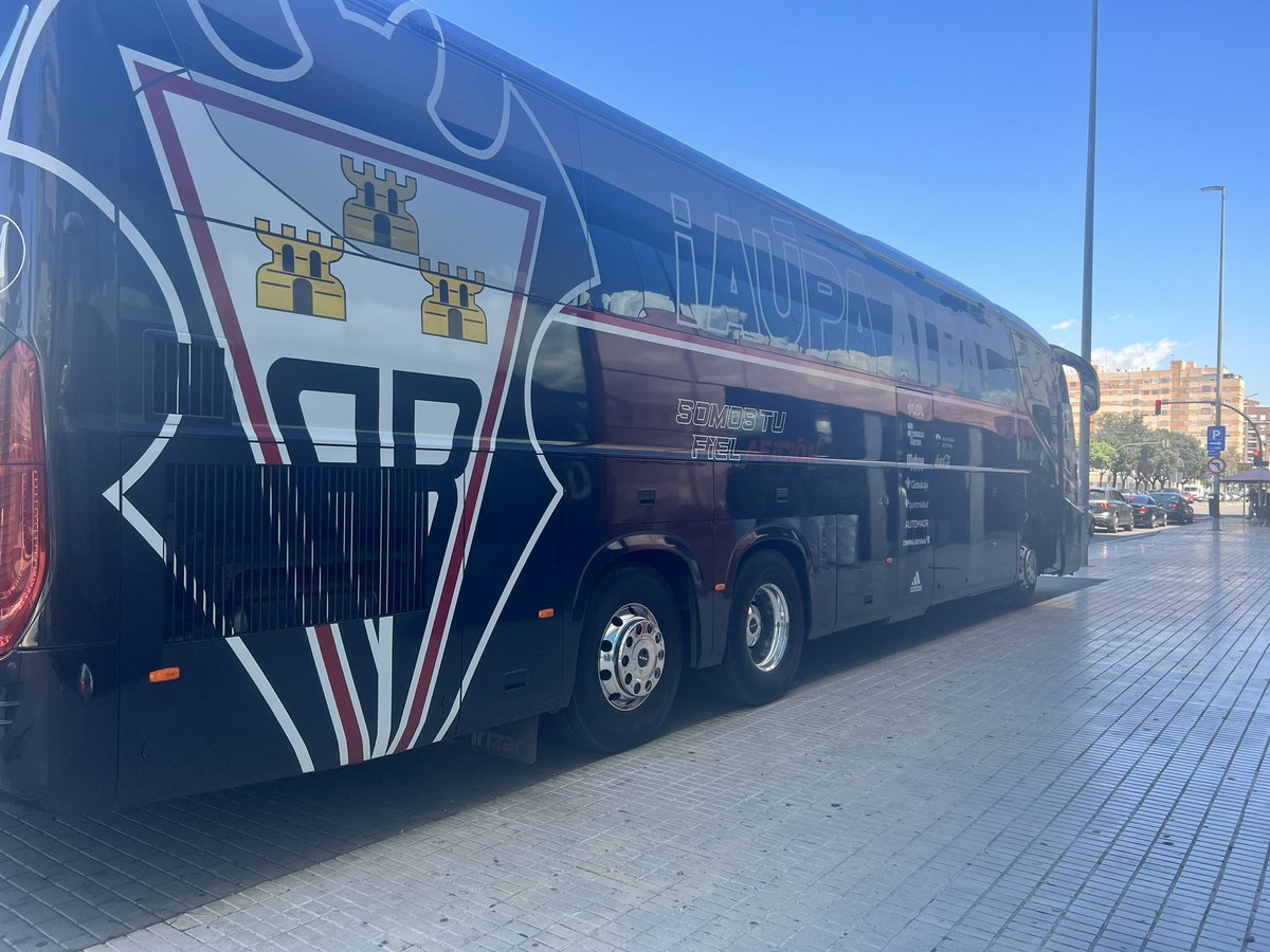 CivisEventos's tweet photo. En el #HotelLuzCastellon despedimos esta temporada con el equipo @AlbaceteBPSAD que jugará hoy en #Villarreal

¡Os deseamos un encuentro lleno de #deportividad! ⚽️ https://t.co/4lt5t7UcF9