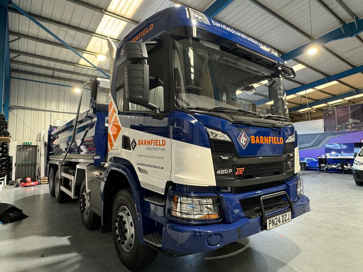 HaydockGroup's tweet photo. Meet Barnfield Construction Limited brand new #scania tipper 👍
After a well needed upgrade we welcome Scania's latest model to their fleet.  With a new super engine, all new automatic gearbox and better fuel economy this was definitely a great choice from the plant department. https://t.co/4msaf14Mma