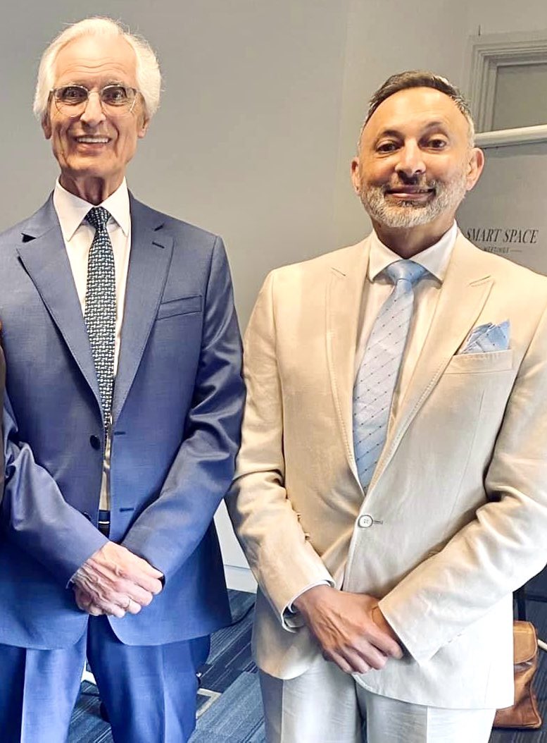BWRTInstitute's tweet photo. The #BWRT Boys!
@BWRTInstitute @psych @chenoaparr
#BWRTSA #BWRT #Worldwide
#MentalHealthAwarenessWeek https://t.co/RfRw8xWsKM