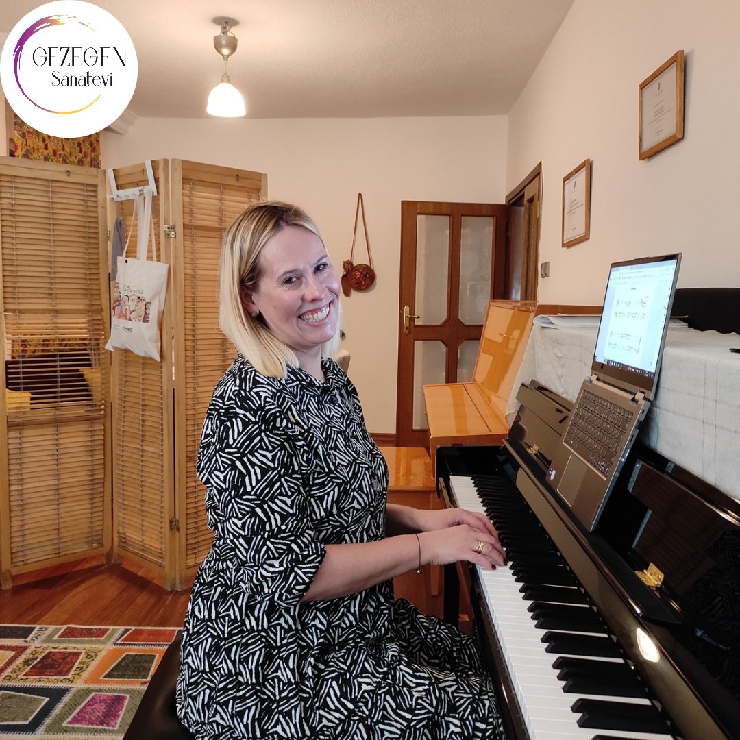 Student of the week is Christiane for her #offenbach and #beethoven practices ✨

#studentoftheweek