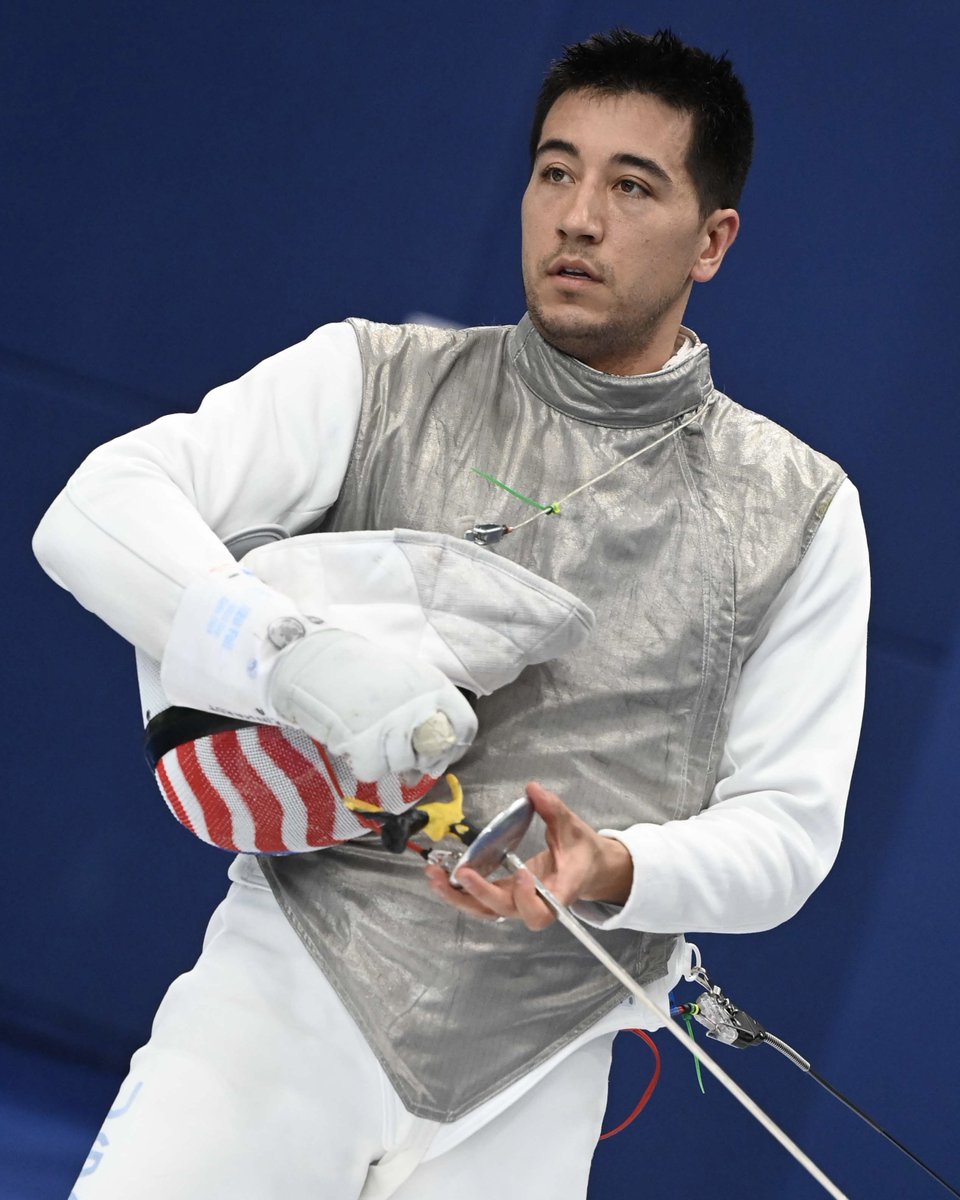 𝑺𝑰𝑳𝑽𝑬𝑹 at the Shanghai Grand Prix 🥈🇨🇳

Couldn’t be happier to have a breakthrough result heading into Paris after a rough, up and down season. Continuing to work on things and striving to get better. 

Congrats to the other medalists on great days of fencing 👏