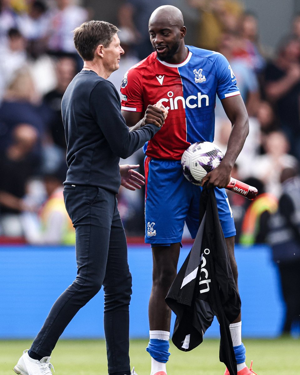 brfootball's tweet photo. Jean-Philippe Mateta’s PL season before Oliver Glasner’s arrival:

𝟯 𝗴𝗼𝗮𝗹𝘀 𝗶𝗻 𝟮𝟮 𝗴𝗮𝗺𝗲𝘀

After Glasner’s arrival:

𝟭𝟯 𝗴𝗼𝗮𝗹𝘀 𝗶𝗻 𝟭𝟯 𝗴𝗮𝗺𝗲𝘀

Damn. https://t.co/9HQVigdEax