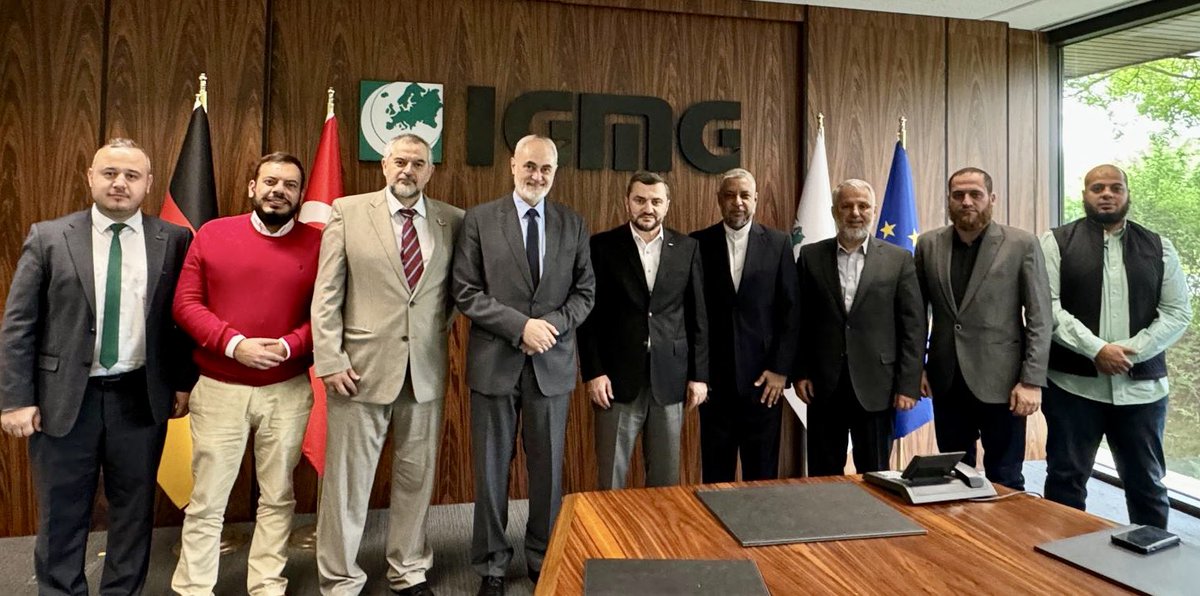 kemalerguen's tweet photo. Latin Amerika heyetimiz ile çalışmalarımız hakkında istişarelerde bulunduk. Kardeşlik ve dayanışma programımız vesilesiyle uzak yakın demeden bizleri ziyaret eden heyetimize teşekkür ediyorum. https://t.co/BkQ6GdXIf0