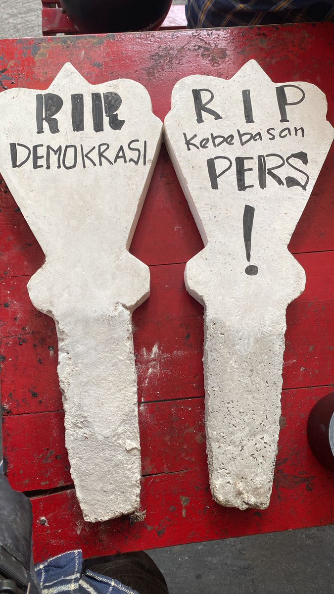 #TolakRUUPenyiaran #RUUPenyiaranBungkamPers #AJITolakRUUPenyiaran #JurnalisTolakRUUPenyiaran