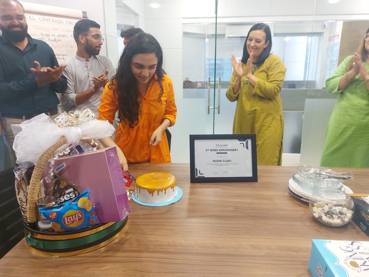 Crystalservices's tweet photo. Last week, our Chief Operational Officer, Olga Smith, had the pleasure of visiting our Karachi office. 
🎉 We marked Mushk’s 2nd-year work anniversary, honouring her dedication and hard work over the past two years. 

🎂 We also celebrated Danial's birthday too!

#TeamCrystalFM https://t.co/Ladpaz3EXB
