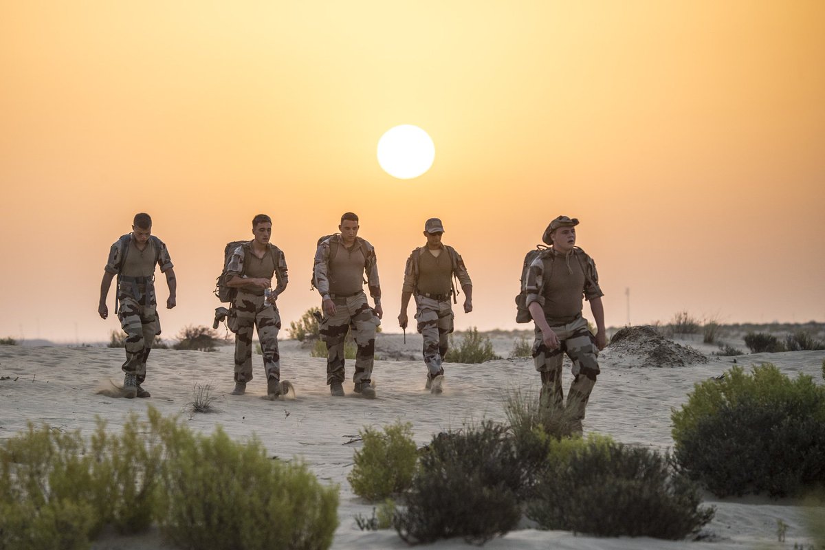 TeamBSK_'s tweet image. POV : @EsportJupitar à l'heure du premier match :

Et... @CraZeVal qui pensait que le rendez-vous pour le premier match d'OTF était à 12h, heure britannique...