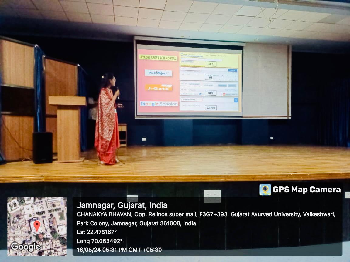 Weekly Seminar at ITRA Dr Ekta R.Parakhyia from the department of Basic principles presented her research work entitled-'Contribution of Sushruta Samhita in the field of Kayachikitsa w.s.r to Pandu Roga'