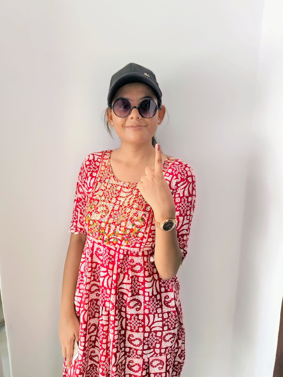SmritiAwasthi6's tweet photo. Done with my  National Duty. I VOTED, Did You!?🇮🇳 #VoteDone ✔
•

•

•
#VotedForDevelopment #Lucknow #FirstTimeVoter #voteforyourrights  #Phase5 #myvotemypride #Vote5 #LokSabhaElections2024 https://t.co/boNfC6UML6