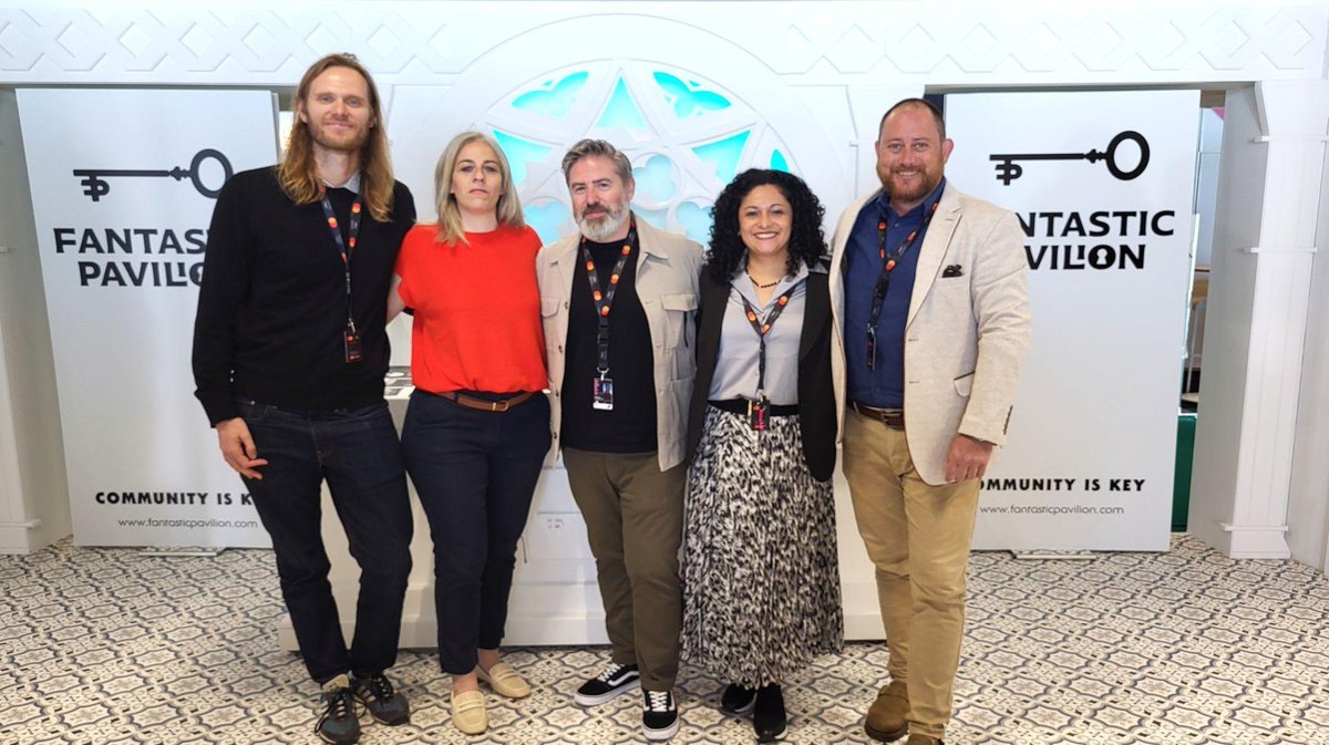 📢 <a href="/mdf_cannes/">Marché du Film</a> acogió el pasado viernes la presentación oficial de la 4ª Edición de <a href="/iberseries_pi/">Iberseries & Platino Industria</a> , con la participación de Samuel Castro, codirector de #IberseriesYPlatinoIndustria, y Adriana Castillo, coordinadora general de <a href="/PlatinoIndustri/">Platino Industria</a>. 
+ info: bit.ly/4br1Su6