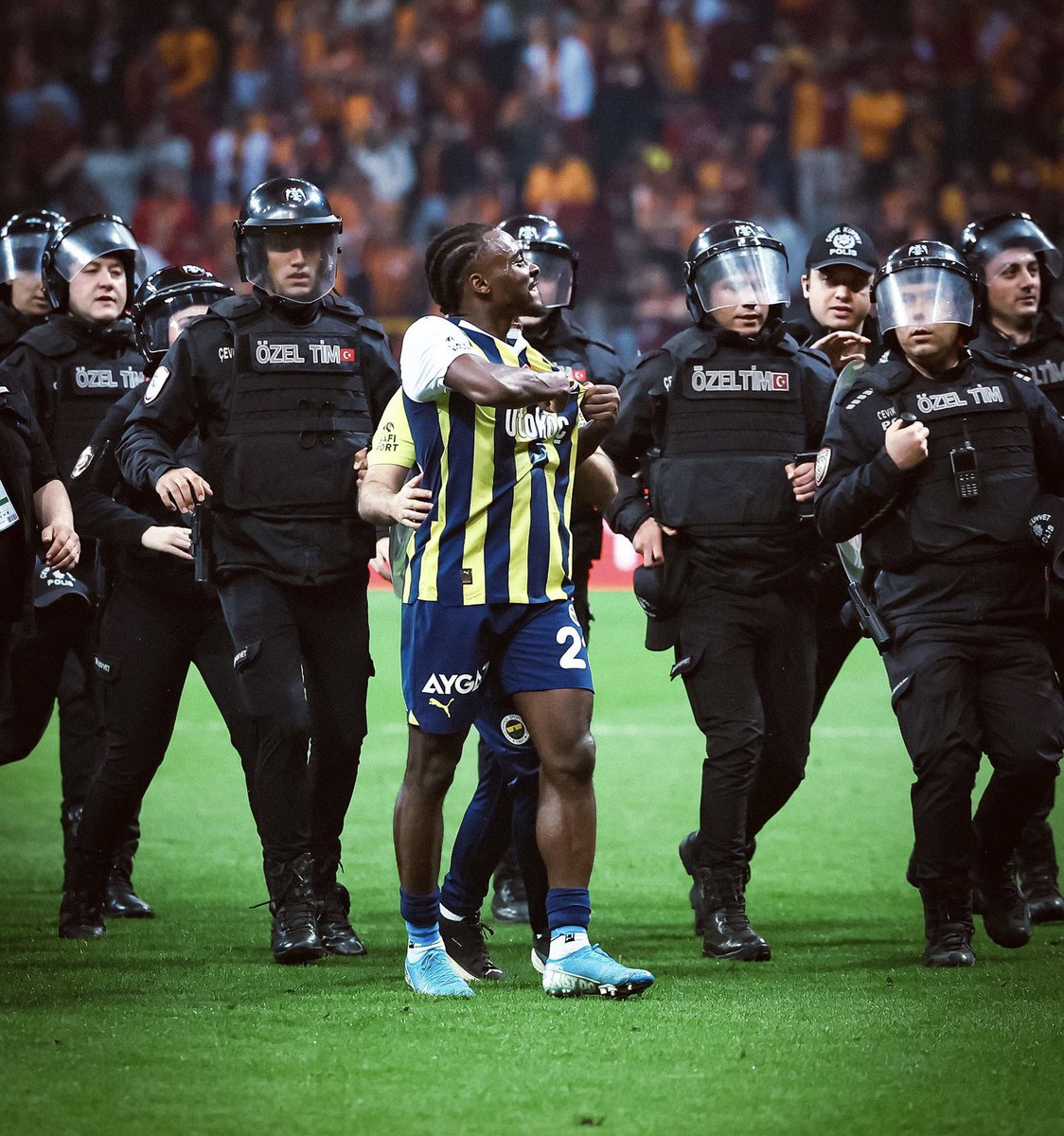 Bright Osayi-Samuel (@bright_097) on Twitter photo 