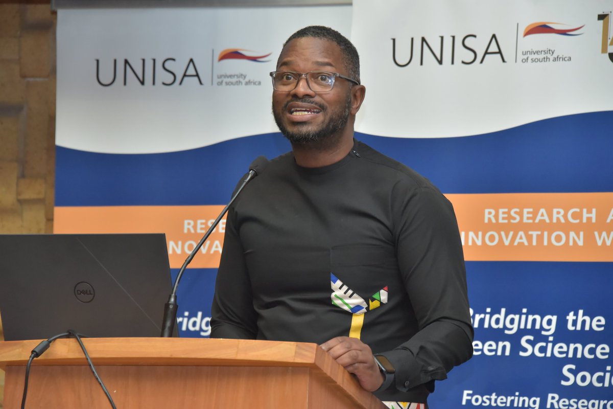 Professors from @Unisa's School of Interdisciplinary Research and Graduate Studies speaking on: - Collaborative Research: Fostering Interdisciplinary and Transdisciplinary Approaches - Participatory Research for Societal Impact - Translating Research into Action #UnisaRandiWeek