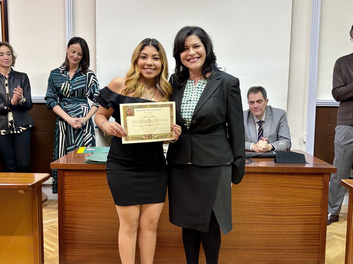 idiomasuva's tweet image. ¡Nuestro primer gran curso de español en 2024 llega a su fin! 🎓
Más de 50 estudiantes de hasta 15 países han asistido a las clases en estos últimos cinco meses 🌍
Otra gratificante y enriquecedora experiencia para el recuerdo. ¡Hasta la próxima, chic@s! 🤗#SpanishinValladolid