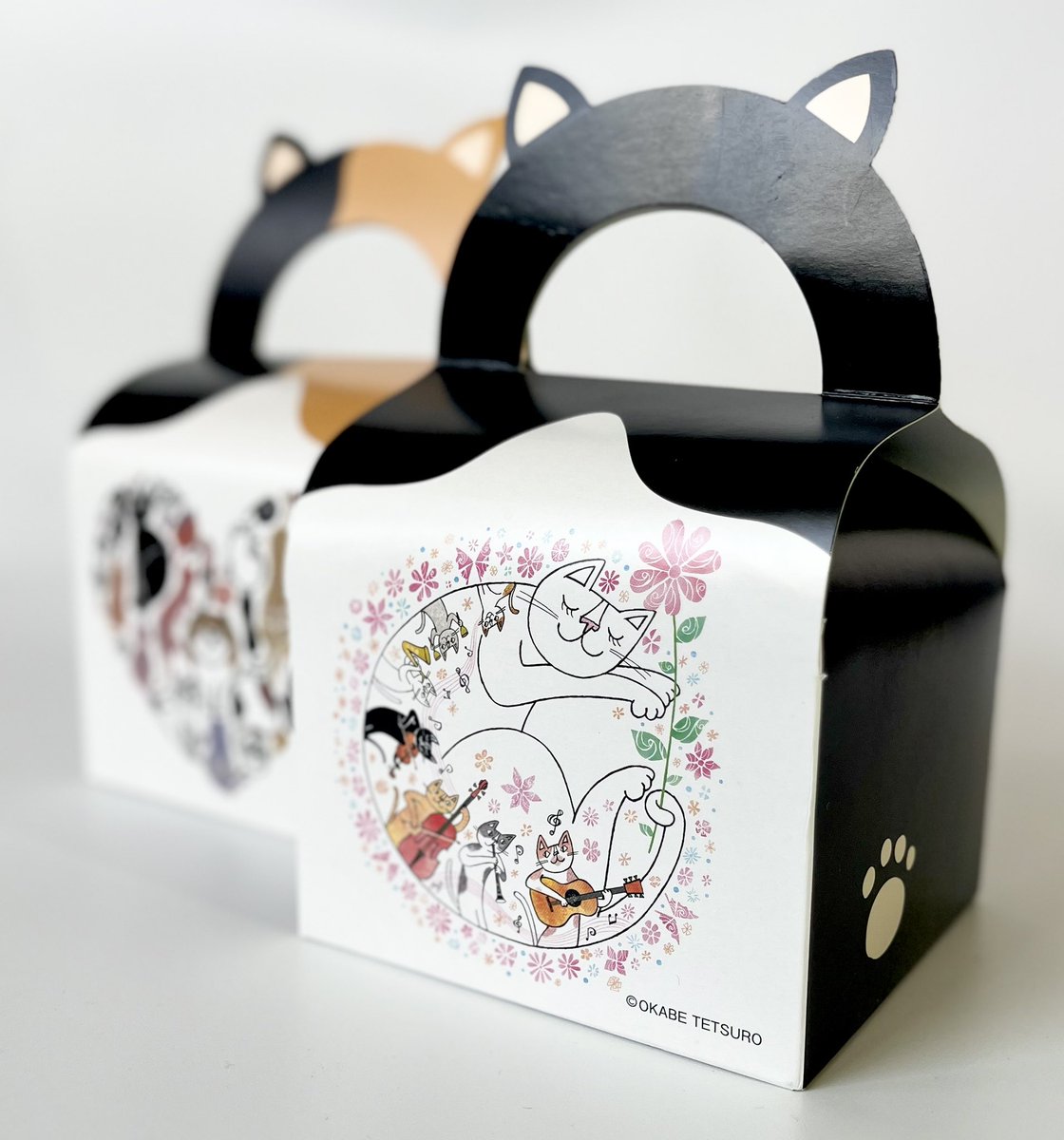 Atelier de NAKAYAMA
『お菓子をもっと楽しく』

猫いちごタルト

はちわれ猫をモチーフにした猫型パッケージのタルトが新登場！OKABE TETSUROさんのかわいい猫のイラスト付きです。
ホワイトチョコを練り込んだ生地にストロベリージャムを合わせた『いちごタルト』を詰めあわせました🍓
#中山製菓