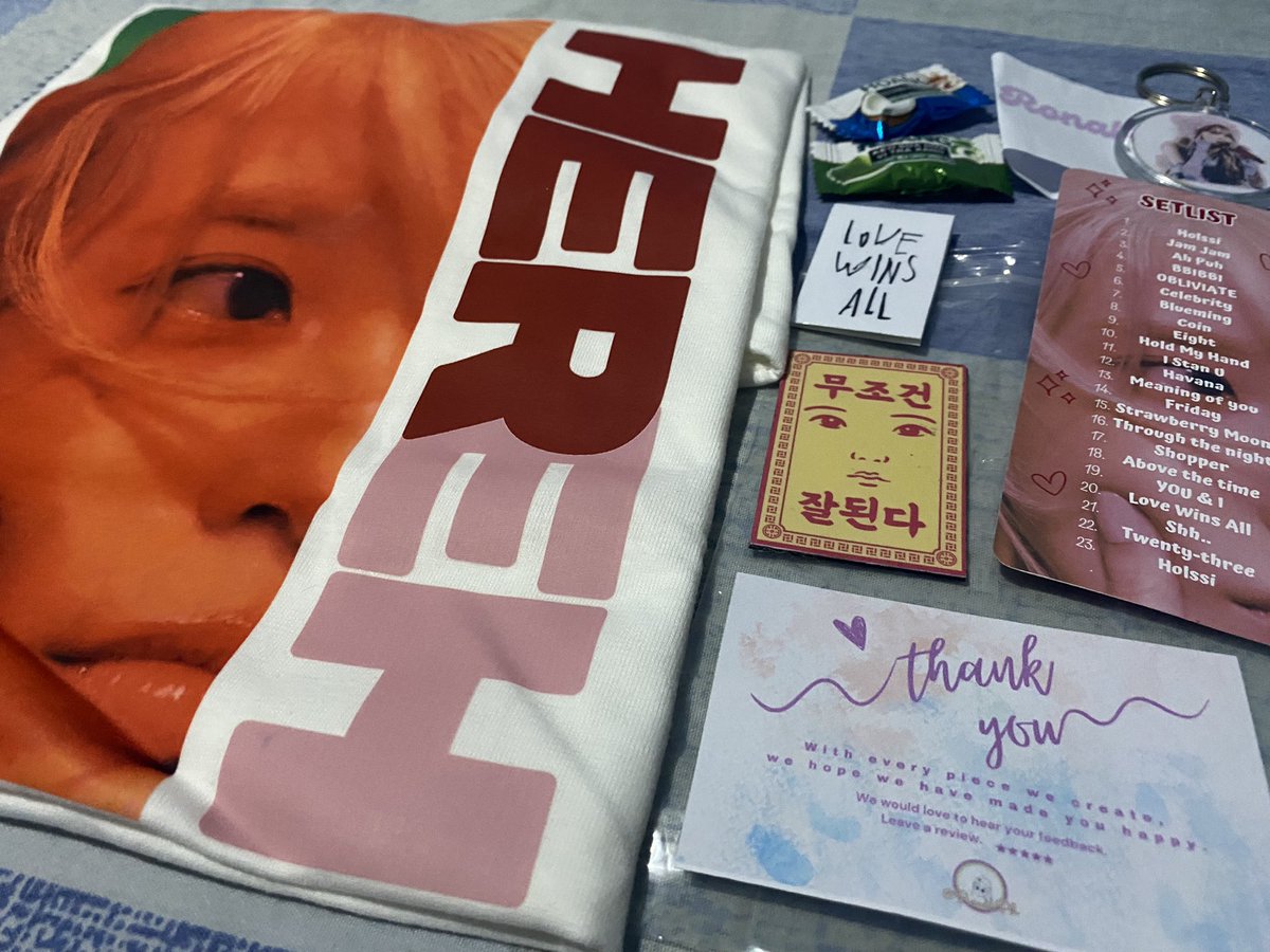 meloverse165's tweet photo. Gotcha! 😍✨ Ang saya, daming freebies! 🥰Thank you @piecesph 💜 https://t.co/xulfBo2hpA