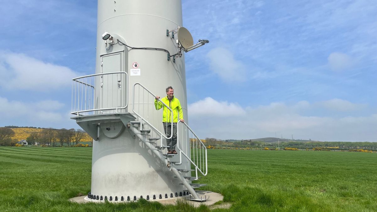 Great time in Aberdeenshire last week visiting our Auchtygills and Clayfords wind turbines as they approach ten years of operation 🙌

The neighbouring turbines are located on farmland in the historic village of Strichen.

#OnshoreWind #ScottishRenewables