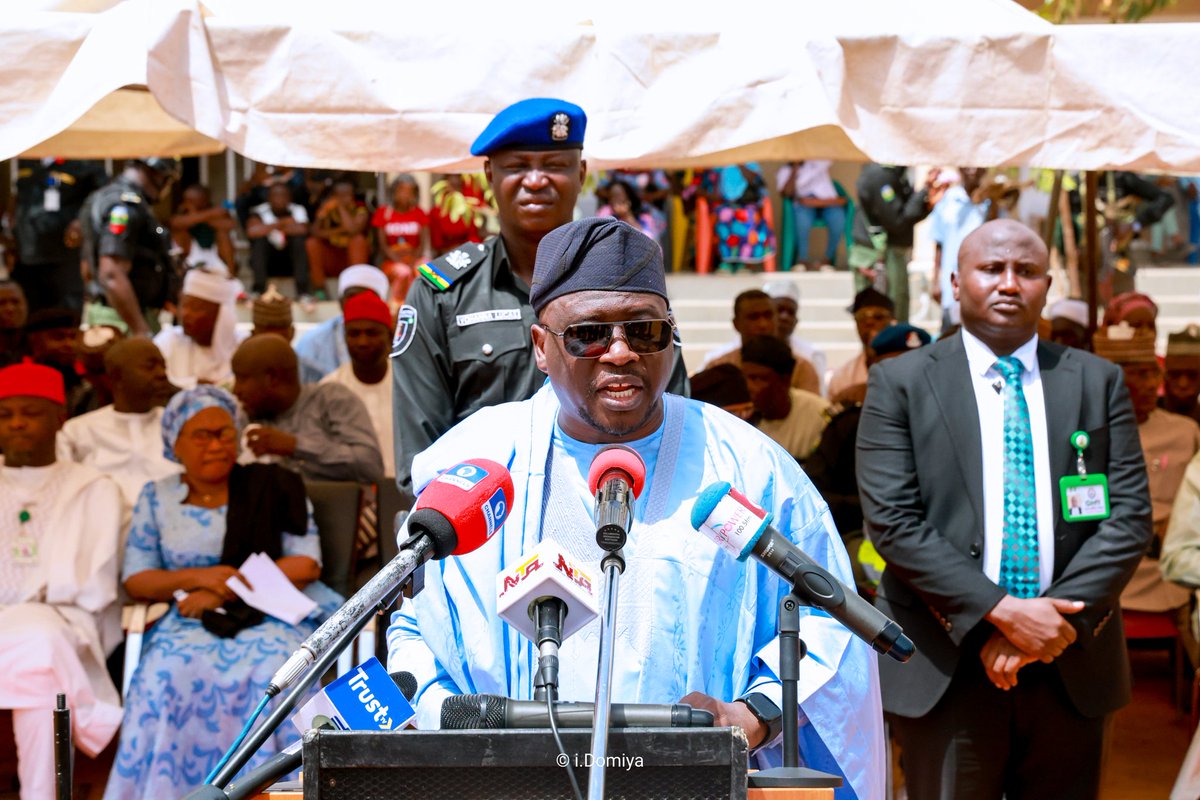 GovernorAUF's tweet photo. Today, I broke ground on the construction of the Federal Housing Estate Road Network in Bajabure, Girei Local Government! This 18.3km road project will provide durable solutions to the infrastructure needs of the estate's inhabitants and visitors. Adamawa State is committed to urban renewal and infrastructure development, and we're making progress one project at a time!