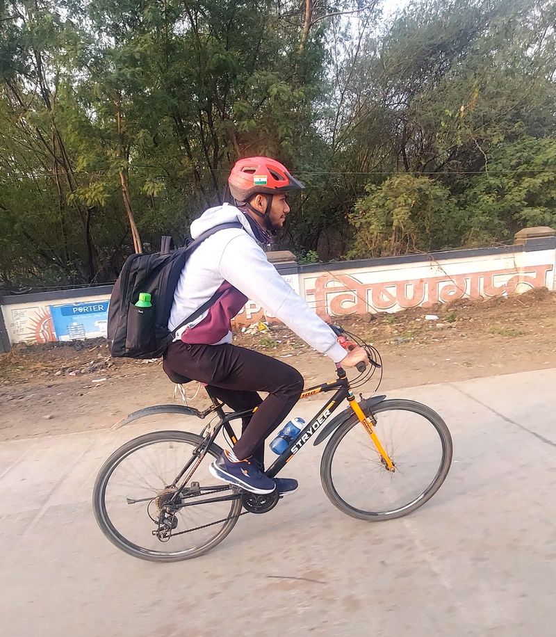 cyclingmonksIN's tweet photo. Wondering how to start off commuting by cycle?
Fret Not! We have you covered
With the help of friends, who commute in India, we put together this guide
https://t.co/cNkwJElG6O
Thanks to Ankit Goyal, Dalip Singh Sabharwal, Heyram Kruthik and Iman Baidya
#CyclingMonks https://t.co/qkFubkIAtH