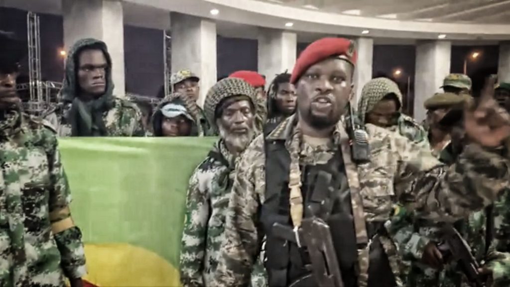 Imvaho_Nshya's tweet photo. AU yamaganye kudeta yageragejwe muri RDC 

Perezida wa #AUC Moussa Faki Mahamat, yababajwe n’ibikorwa byo kugerageza guhirika ubutegetsi byabaye i Kinshasa muri Repubulika Iharanira Demokarasi ya Congo (RDC) mu masaha y’ijoro rishyira ku Cyumweru tariki ya 19 Gicurasi 2024. https://t.co/i2ebvzNtAE