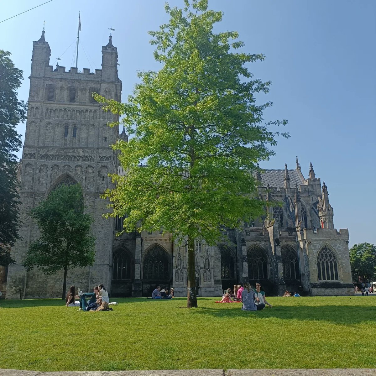 ☀️ BREAKFAST IN THE SUNSHINE this morning and working at the same time! 

This morning Becky and I took our notepad, diary and sat outside Exeter Cathedral to not just enjoy the view and the sunshine but dive into some serious brainstorming and planning for the upcoming months.