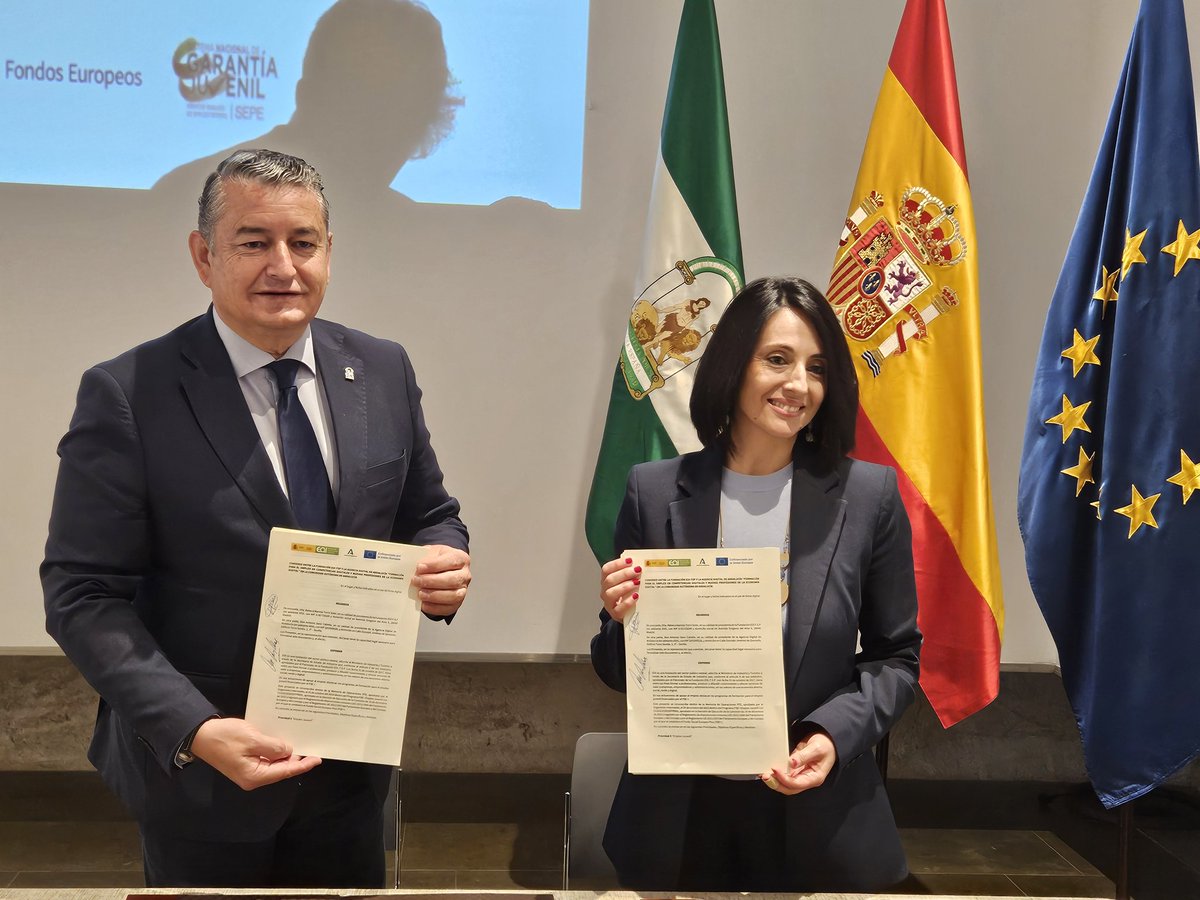 El Gobierno de España sigue avanzando en digitalización de las empresas y en formación de trabajadores Firmamos 4 convenios entre @eoi y @AndaluciaJunta. 7,5M€ en los próximos dos años para: ✅ Aumentar competencias digitales ✅ Mejorar opciones de acceso al mercado laboral