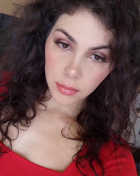 Chat with me https://t.co/36g4EPgkOE https://t.co/9bcfrpGLYb