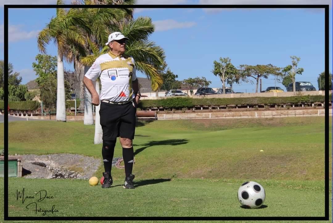Gran finde para los #Ensalitrados en la #tenerifeadejecup de Profootgolf, donde <a href="/moilopez88/">moises lopez</a> se llevaba el 🥇 en Catg  Senior y Papá <a href="/JulioDurn7/">Julio Durán</a>, el 🥉 en SuperSenior.... 💪💪💪

⬇️