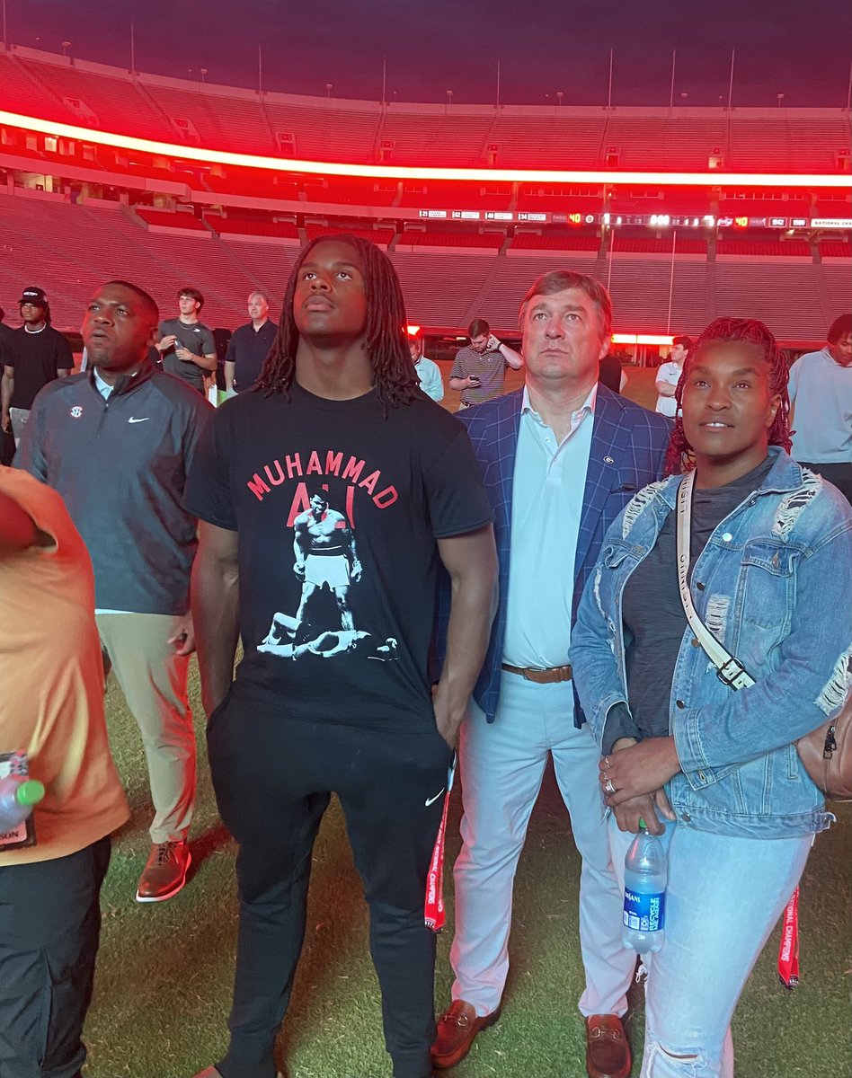 Had an Amazing OV at Georgia🐶🐶 Thanks @KirbySmartUGA @CoachJCrawford @GeorgiaFootball staff for everything