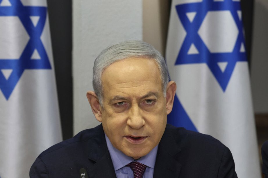 Już za niedługo, już za chwilę Międzynarodowy Trybunał Karny zostanie ogłoszony najbardziej szowinistycznym i antysemickim Trybunałem na świecie.😉 

Na zdjęciu zbrodniarz - Binjamin Netanjahu.