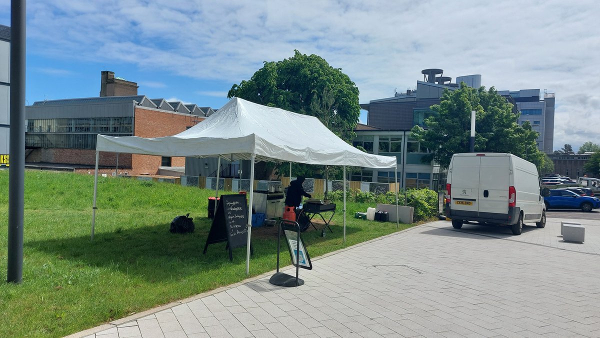 This is the last week of our trial of two new food options at <a href="/uoeKB/">King's Buildings</a>. 🌭🥙

We are now looking for your feedback on how you thought this went. Please fill out this short survey to have your say: edin.ac/3V7sGKo