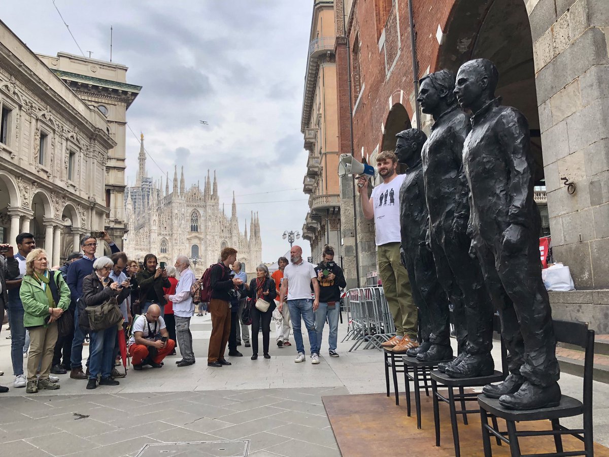 @AnythingtoSay_ in Milan, Italy #freeassange