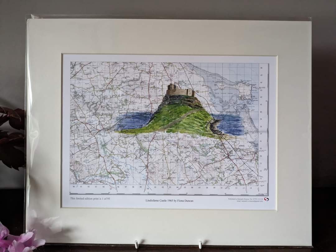 @NTlindisfarne painted on an original #VintageMap from 1965
Another fabulous #castle to visit in #Northumberland 
Order #Prints online at lincolnmaplady.co.uk 
#MondayThoughts #MHHSBD #UKMakers #CraftBizParty #LincsConnect