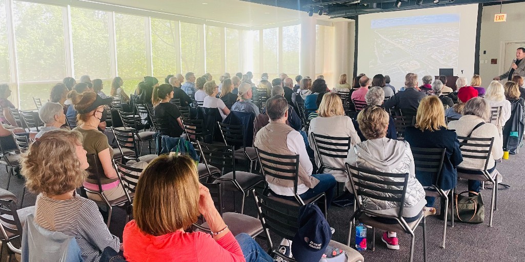 🎒✈️ The Passport to Lincoln Park program continued on May 4th, with award-winning landscape architect, Joel Baldin, for a lecture on the Rehabilitation and Restoration of the Alfred Caldwell Lily Pool. 🐸 #LPLove #ExploreChicago #ChicagoHistory #LincolnPark #NatureMuseum