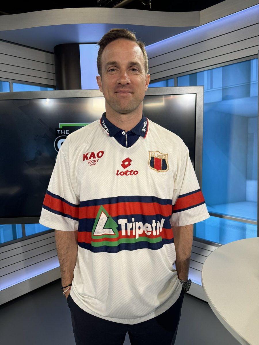 LaurensJulien's tweet photo. Deportivo Quito 1998 away shirt from @classicshirts and @cfsldn!
Vamooooos hermanos!!🇪🇨 https://t.co/ruJYNpWdqf