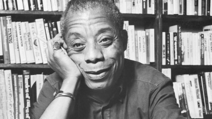 « J'imagine que l'une des raisons pour lesquelles les gens s'accrochent si obstinément à leur haine, c'est parce qu'ils sentent qu'une fois que la haine aura disparu, ils seront obligés de faire face à la douleur. » James Baldwin