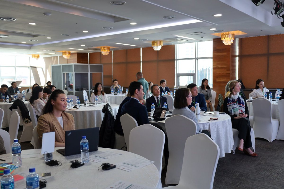 Our @USAIDAsiaHQ-funded #AsiaResilientCities project proudly hosted its co-creation workshop in #Ulaanbaatar. Participants learned about #systemsthinking and discussed #climate change challenges in the city. These discussions will shape ARC’s #resilience work in Ulaanbaatar.