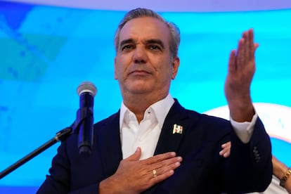 Felicitamos a <a href="/luisabinader/">Luis Abinader</a> por su reciente reelección como Presidente de la República Dominicana.

Deseamos éxitos en su nuevo período de mandato y reiteramos voluntad de #Cuba de continuar fortaleciendo vínculos históricos entre ambos países.