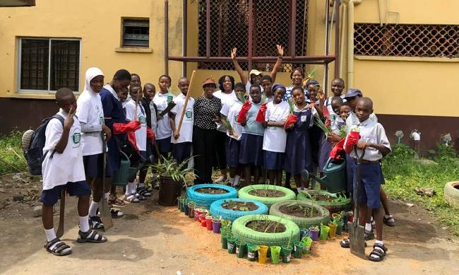 Nehemiah Jacob approaches waste-filled areas with a new perspective since he came in contact with FABE. The final year student at Aguda Senior Grammar School, Surulere, Lagos, says he now thinks “of ways to transform waste into wealth.”bit.ly/3yC5zOY via EnviroNews