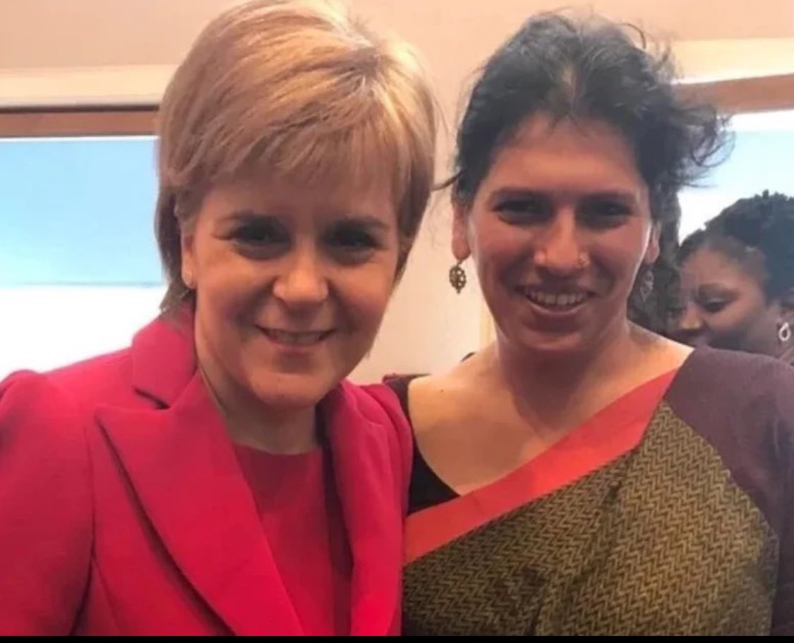 Birds of a feather. Was it his bullying or his lies that drew Nicola Sturgeon to the creepy bloke on the right? She probably sensed a soul-mate. 👇
