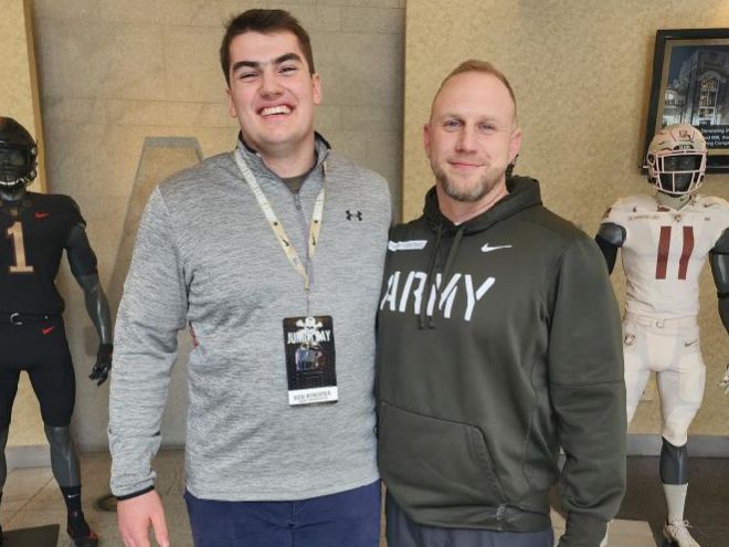 🚨#ArmyFootball Exclusive Commitment Alert🚨 OL Ben Konopka commits to the Army Black Knights 'Come Inside @GoBlackKnights For The Latest Dose Of Recruiting News, Analysis, Highlights & Updates” Click Here ➡️ bit.ly/3VaGaFi