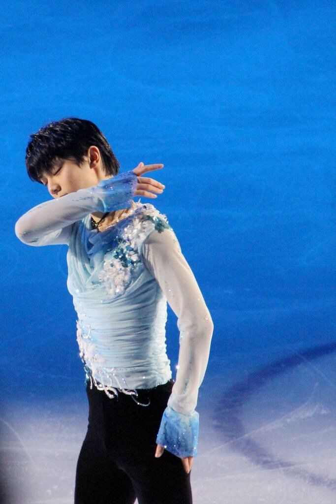 Blue is the only color which maintains its own character in all its tones. [R. Dufy] #羽生結弦 #HANYUYUZURU #yuzuruhanyu #YuzuruHanyu