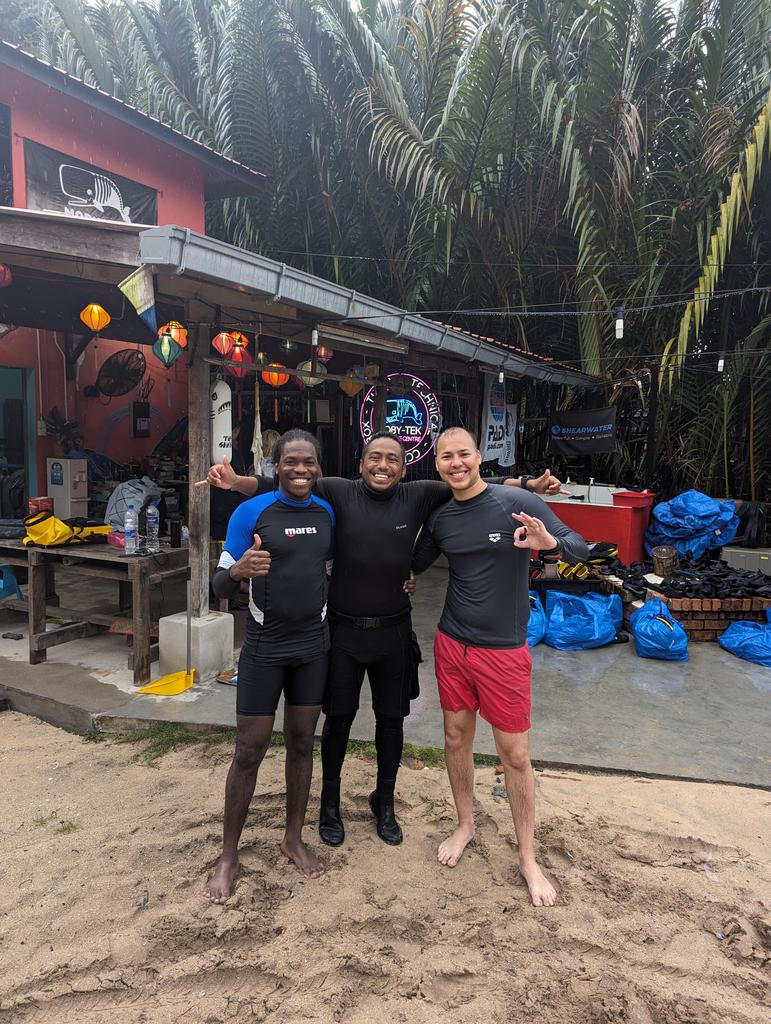 NsikakOfAfrica's tweet photo. I decided to be a @PADI certified Open Water Diver after completing Ocean Dives in the South China Sea (Tioman Island 🏝️). A wonderful exposure to the underwater world!
#lifeunderwater #scubadiver #publichealth https://t.co/UDrK04Zg48