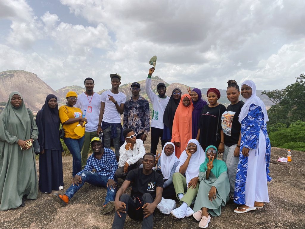 Had an adventurous journey to the Idanre hill, Ondo state. The environment was peaceful and I took some beautiful pictures😌