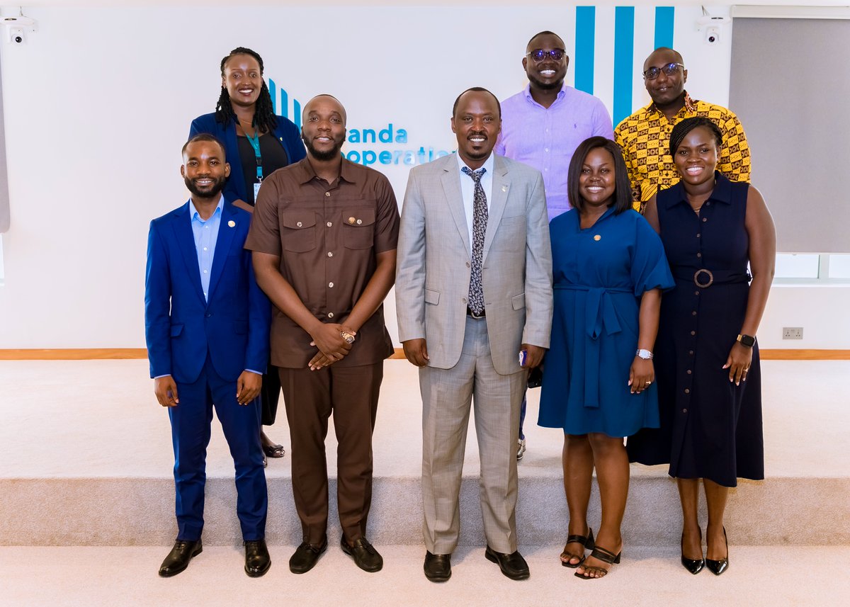 Today, COO Dr Willy Mugenzi received a delegation led by Michael Darko-Sarkwa, Head of Permits and Authorization, from @NPAGhana. 
Hosted by RCI, the delegation is in #Rwanda to benchmark and engage in discussions on Rwanda’s #petroleum downstream regulatory framework.#Ghana #SSC