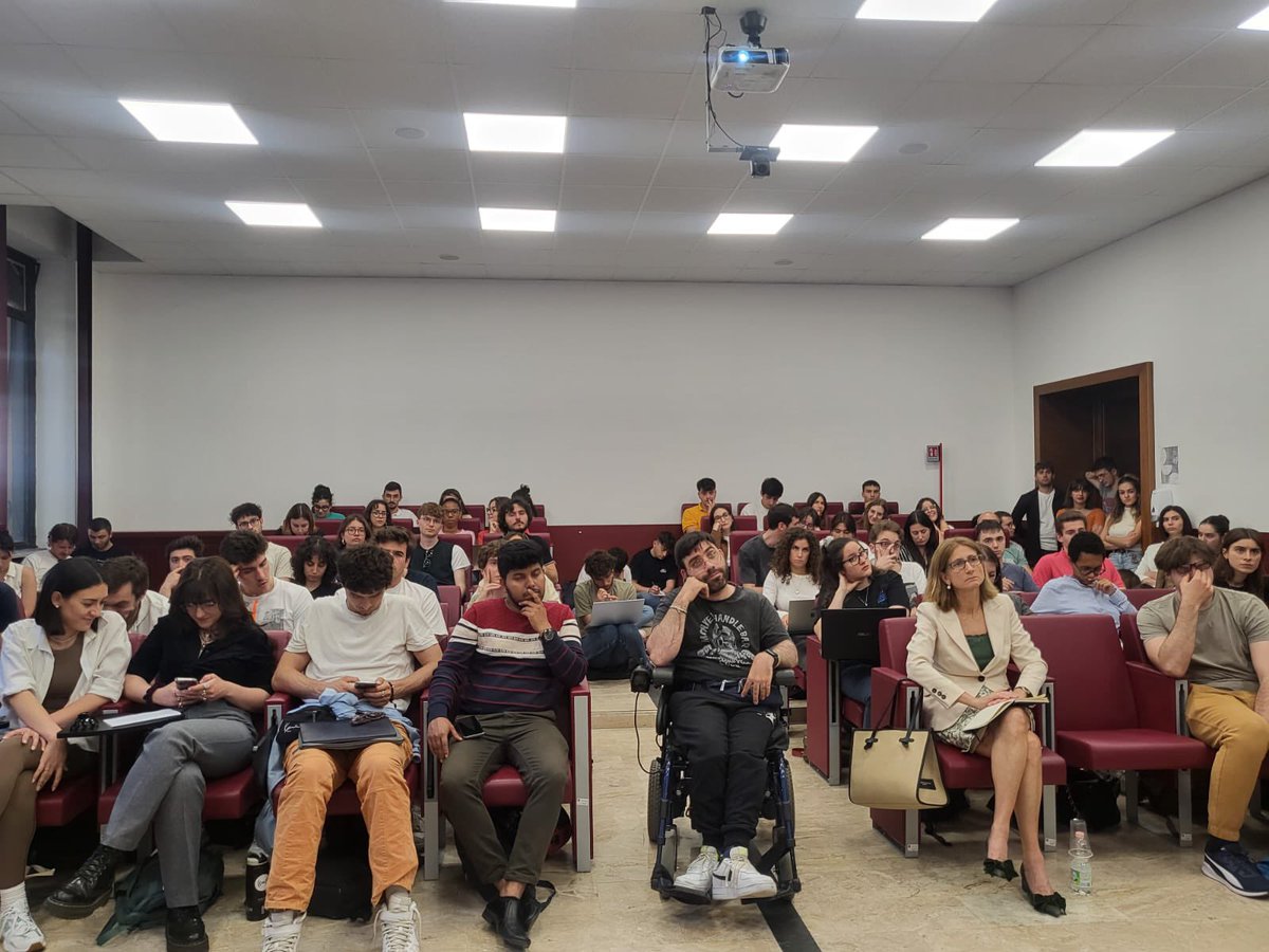 Giuliana Del Papa (@delpapagiuliana) on Twitter photo Grazie a <a href="/g_natalizia/">Gabriele Natalizia</a> e <a href="/SapienzaRoma/">Sapienza Università di Roma</a> per il dibattito tra diplomatici <a href="/ItalyMFA/">Farnesina 🇮🇹</a> ed esperti sull’Asia centrale, animato da studenti interessati e preparati. Geopolitica, energia e infrastrutture in un mondo che cambia 🇰🇿🇺🇿🇹🇯🇹🇲🇰🇬. #UAP #ComunitàPoliticaEstera Grazie a <a href="/g_natalizia/">Gabriele Natalizia</a> e <a href="/SapienzaRoma/">Sapienza Università di Roma</a> per il dibattito tra diplomatici <a href="/ItalyMFA/">Farnesina 🇮🇹</a> ed esperti sull’Asia centrale, animato da studenti interessati e preparati. Geopolitica, energia e infrastrutture in un mondo che cambia 🇰🇿🇺🇿🇹🇯🇹🇲🇰🇬. #UAP #ComunitàPoliticaEstera
