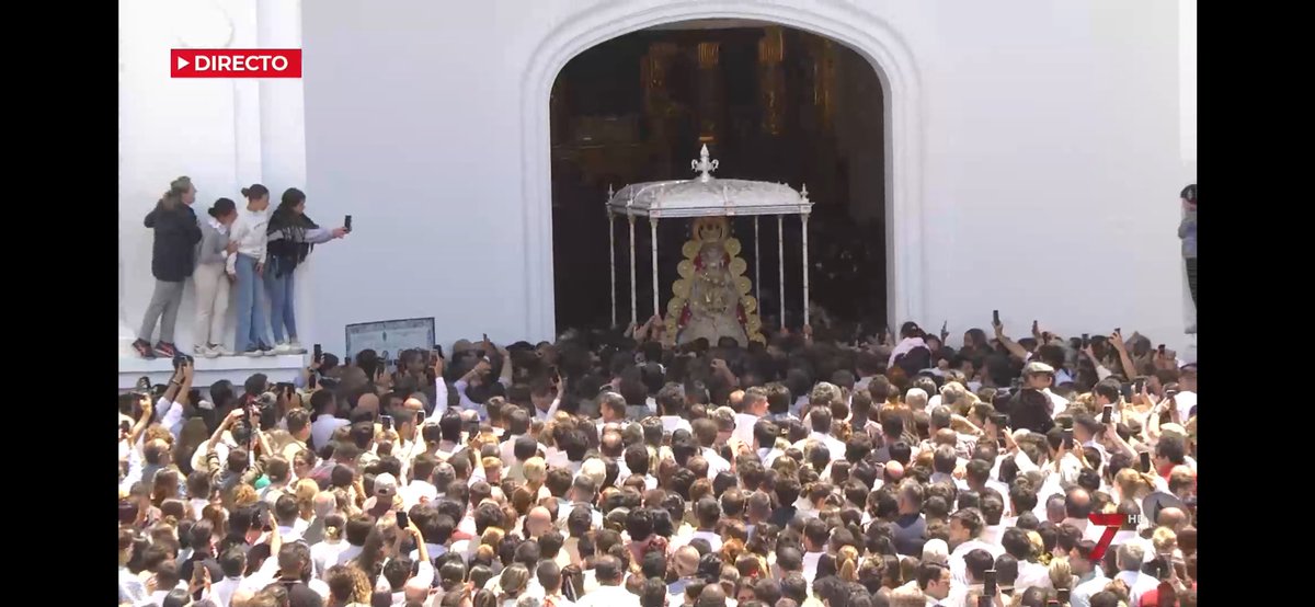 🔴 14.10h | La Virgen del Rocío entra en su Santuario. ✅ En directo en @7TVSevilla 📺 🔗 7tvandalucia.es/sevilla/#