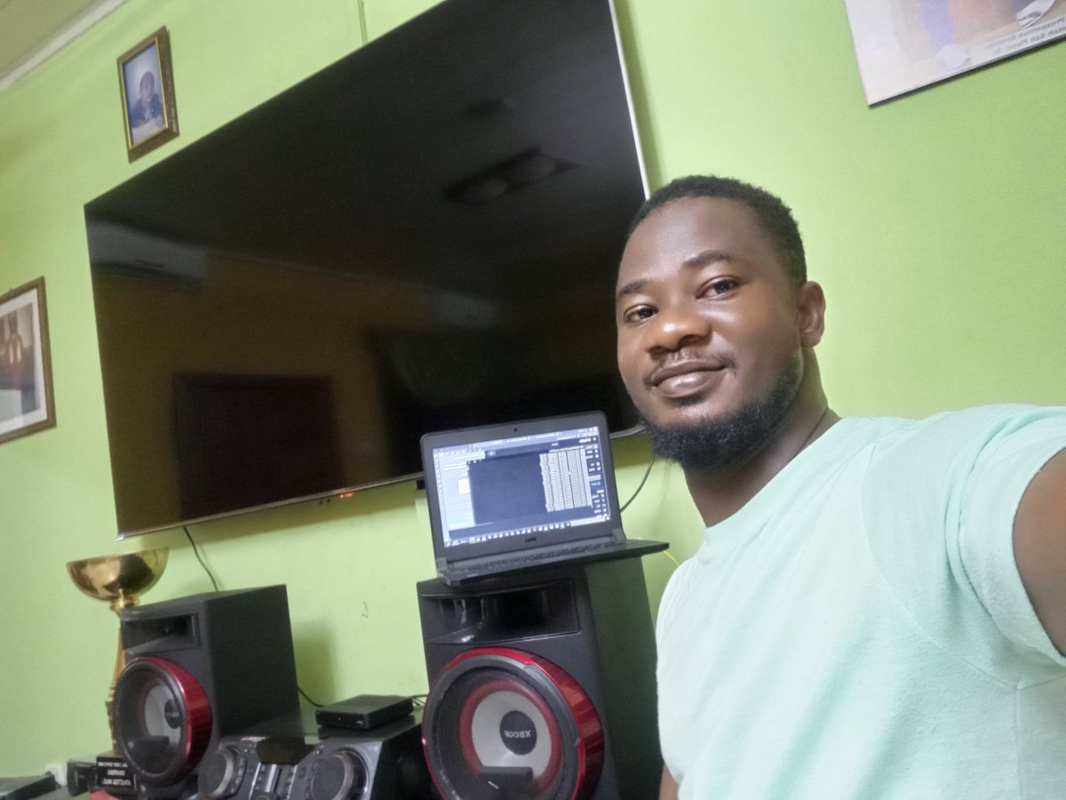 Part times go, we still hustling for the best.
#the_new_guy