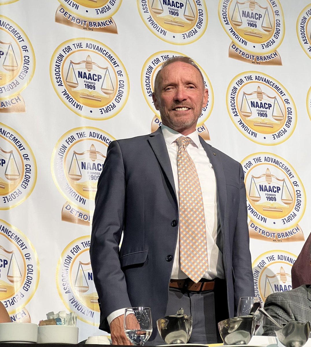 OakGovEO's tweet photo. The @DETROITNAACP Detroitโs Fight for Freedom Fund Dinner started in spring 1956 during a period of renewed hope and determination among Black Americans. So grateful to join this tradition with my #OaklandCounty colleagues and hear from @POTUS this past #FreedomWeekend!
-Dave https://t.co/Gq4XCJ0vQX