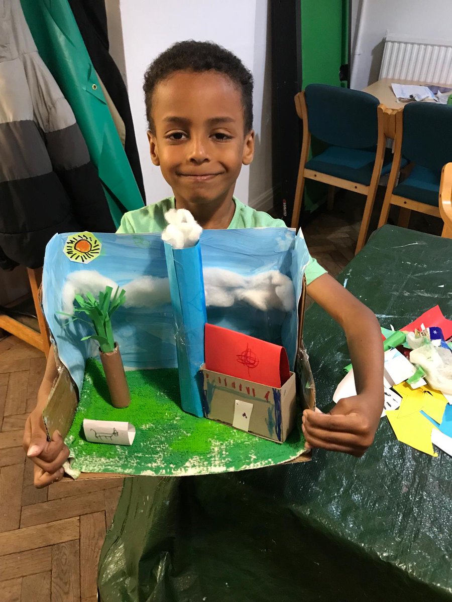 KO of the week goes 2 Andrea + Sat Art Club gang ! Dioramas showing the global effects of climate change the planet r just Amazing ! Thanx 2 @EnergySvgTrust at @SRCDC_Cardiff 👏 Global Climate Change Fund tackling important issues 🙏👊🏵️#familyarts #ClimateActionNow