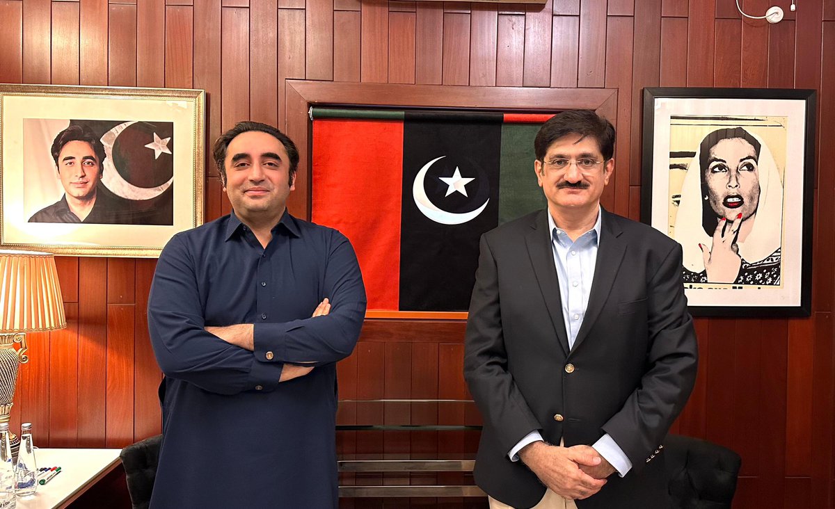 PPP (@mediacellppp) on Twitter photo کراچی: پاکستان پیپلزپارٹی کے چیئرمین بلاول بھٹو زرداری سے بلاول ہاؤس میں وزیراعلی سندھ سید مراد علی شاہ نے ملاقات کی، اس موقع پر سندھ کی سیاسی و انتظامی صورت حال پر بات چیت کی گئی۔
<a href="/BBhuttoZardari/">BilawalBhuttoZardari</a>
<a href="/MuradAliShahPPP/">Murad Ali Shah</a> کراچی: پاکستان پیپلزپارٹی کے چیئرمین بلاول بھٹو زرداری سے بلاول ہاؤس میں وزیراعلی سندھ سید مراد علی شاہ نے ملاقات کی، اس موقع پر سندھ کی سیاسی و انتظامی صورت حال پر بات چیت کی گئی۔
<a href="/BBhuttoZardari/">BilawalBhuttoZardari</a>
<a href="/MuradAliShahPPP/">Murad Ali Shah</a>